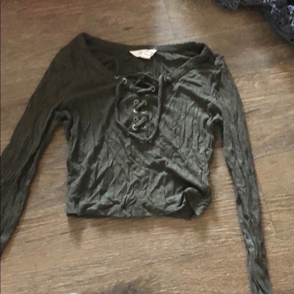 Lace up crop top long sleeve Urban